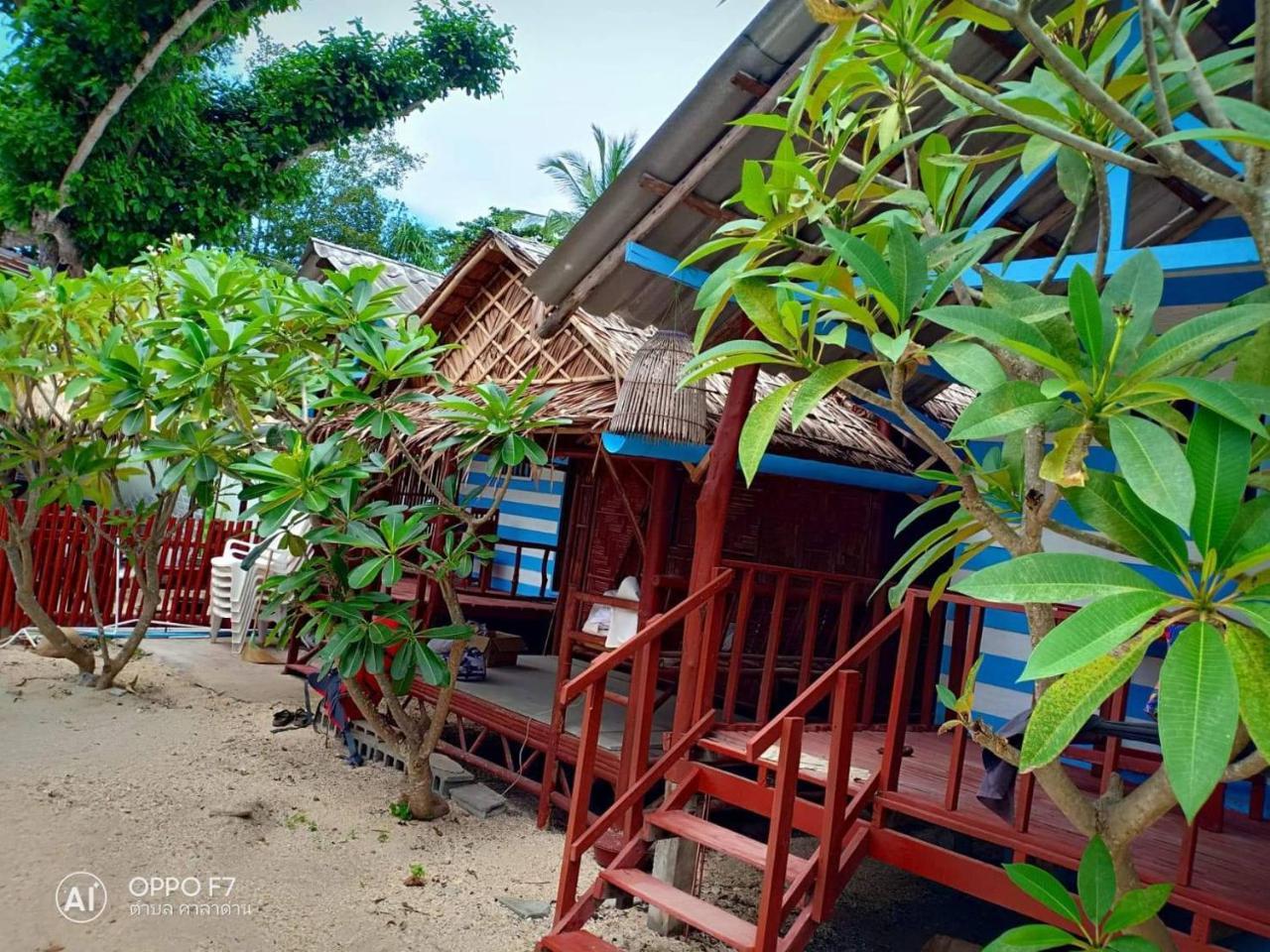On The Beach Koh Lanta Exterior foto